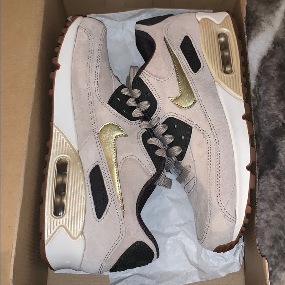Air max 90 Woman’s Suede